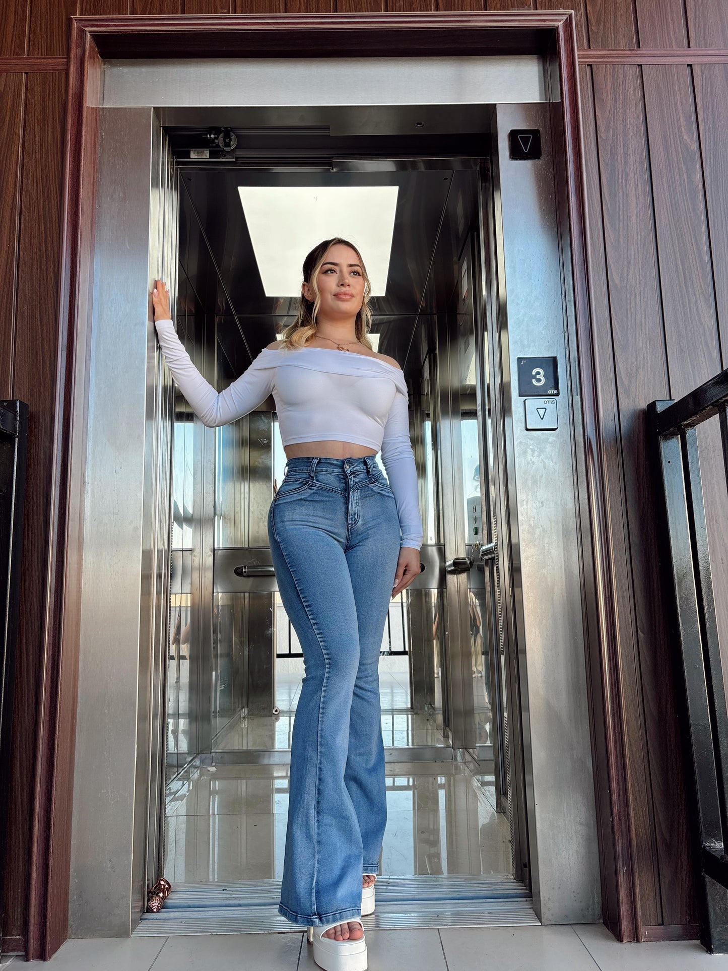 Jeans Flare Curva Perfecta
